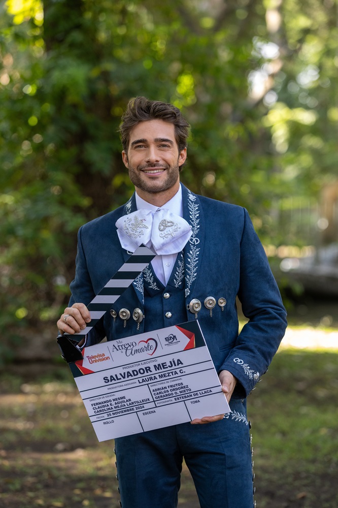 Rodrigo Guirao da el claquetazo de ‘Me Atrevo a Amarte’, la nueva producción que protagoniza para TelevisaUnivision