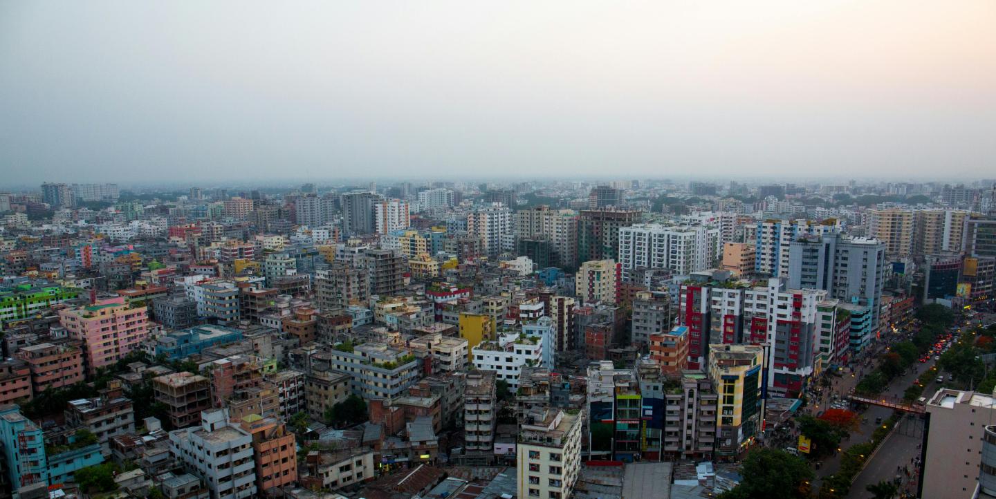 En medio de la reorganización del poder en Bangladesh, los periodistas siguen siendo objeto de ataques